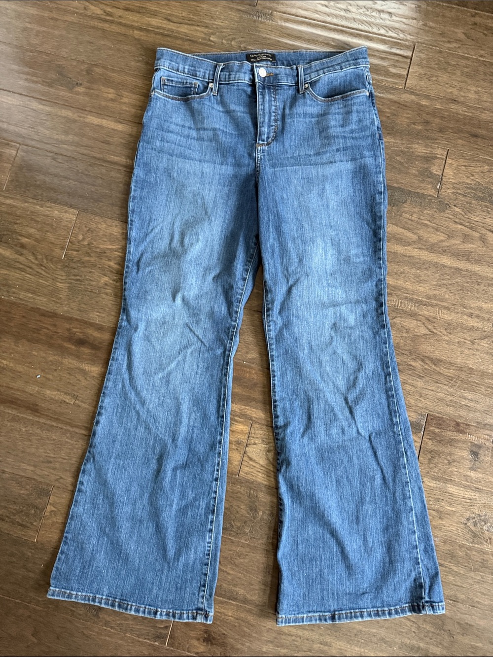 Women’s Blue Bootcut Jeans
